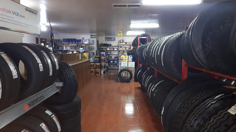 Llantas Y Servicio El Pino