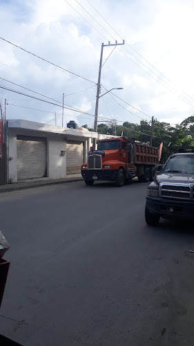 Llantera El Compa Chake