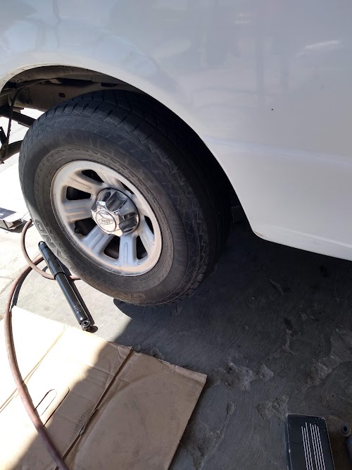 Llantera Y Servicios California